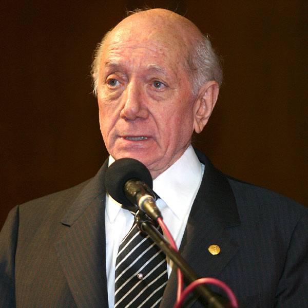 Prof. Emérito Dr. Alfredo Buzzi